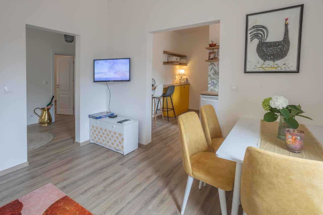 Linden House - A Lovely Apartment In Central Varna Bagian luar foto