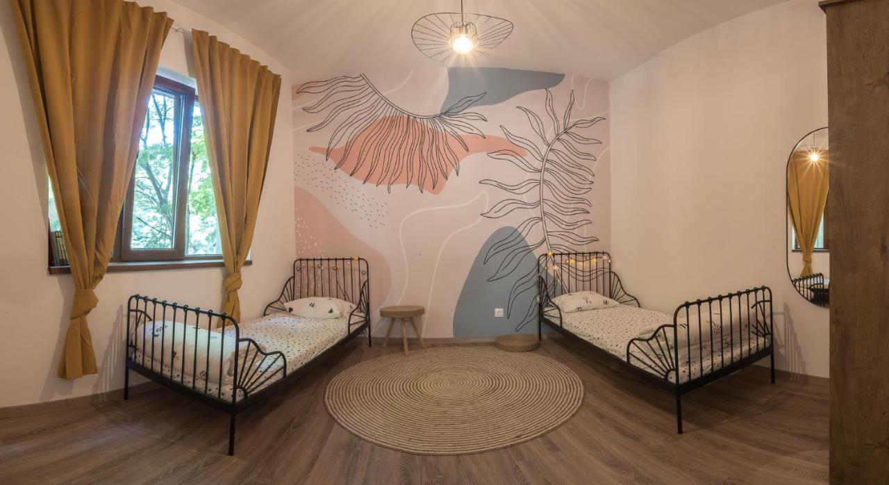 Linden House - A Lovely Apartment In Central Varna Bagian luar foto