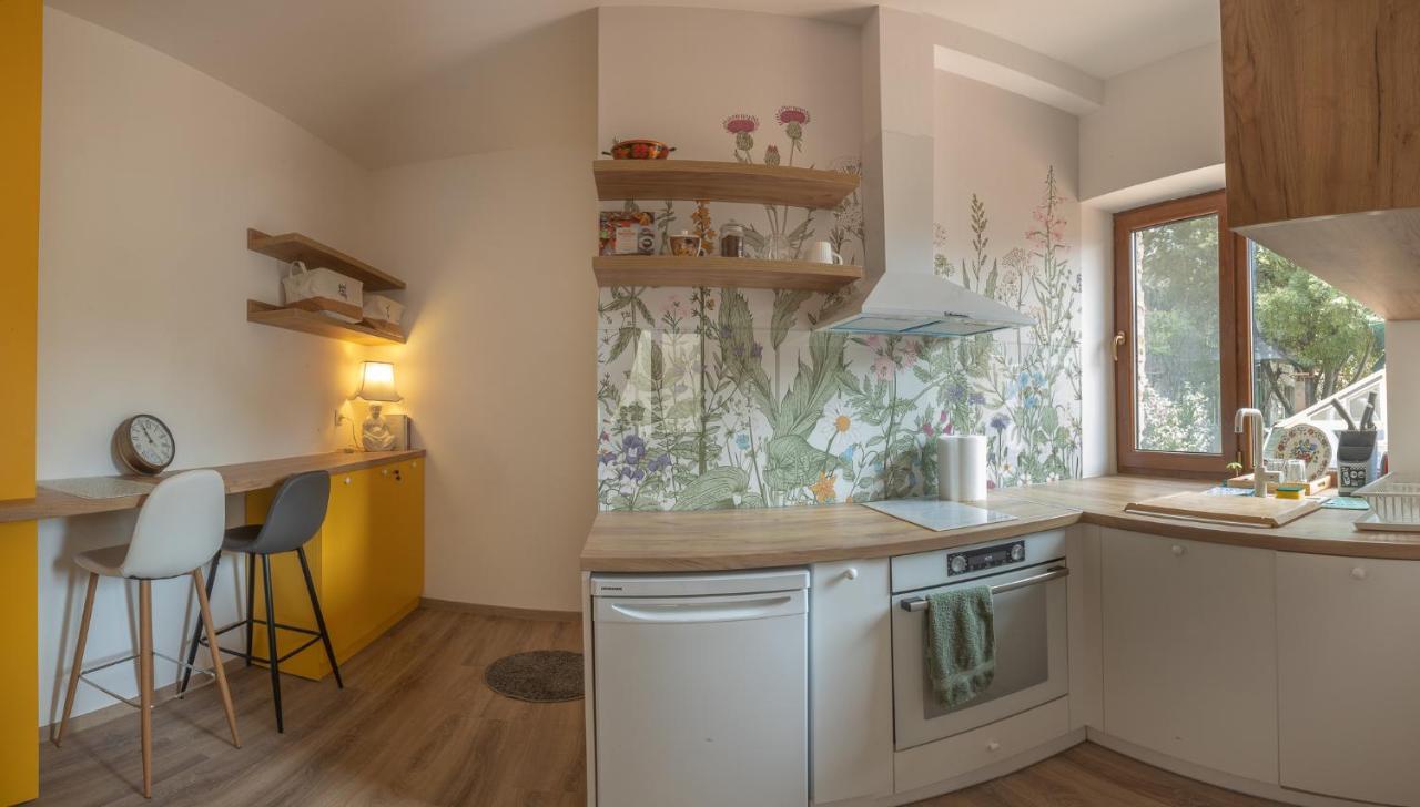 Linden House - A Lovely Apartment In Central Varna Bagian luar foto