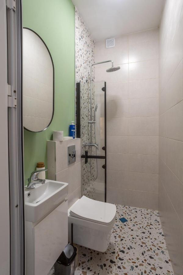 Linden House - A Lovely Apartment In Central Varna Bagian luar foto