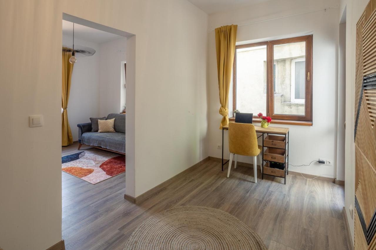 Linden House - A Lovely Apartment In Central Varna Bagian luar foto