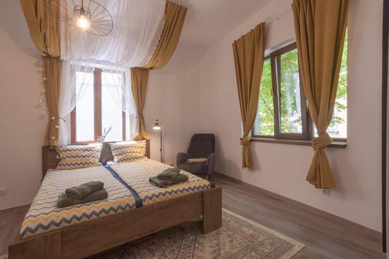 Linden House - A Lovely Apartment In Central Varna Bagian luar foto
